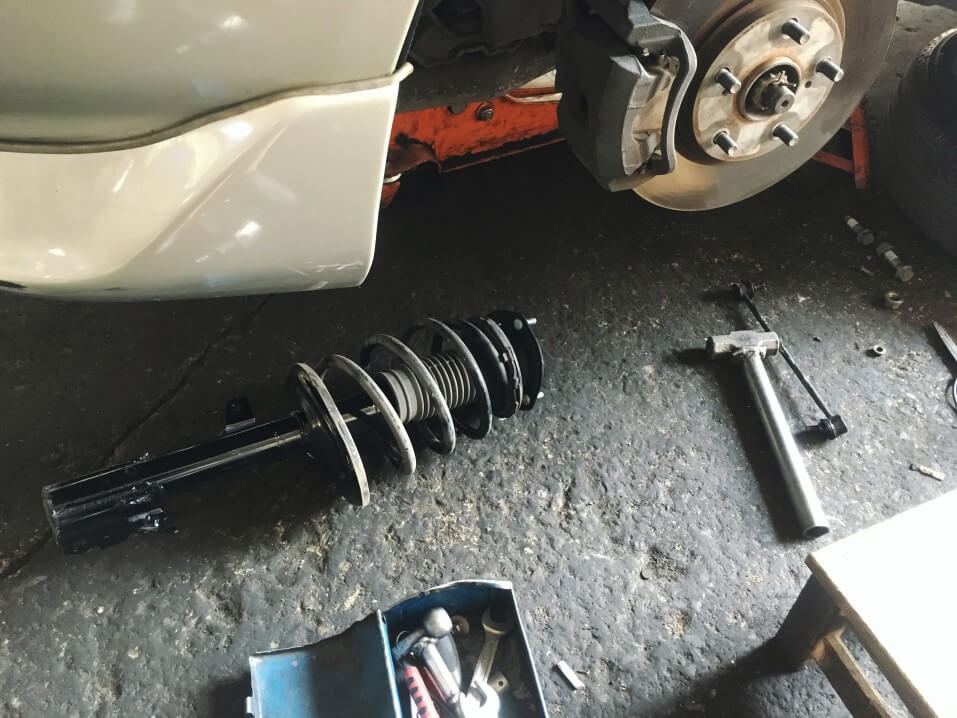 6 Signs of Worn Shocks and Struts on Your Car
