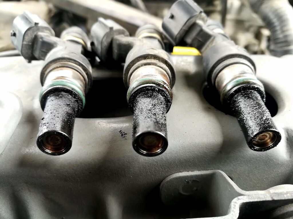 Signs of Bad Fuel Injectors: How to Tell if it's Faulty, Leaky, Clogged or Dirty